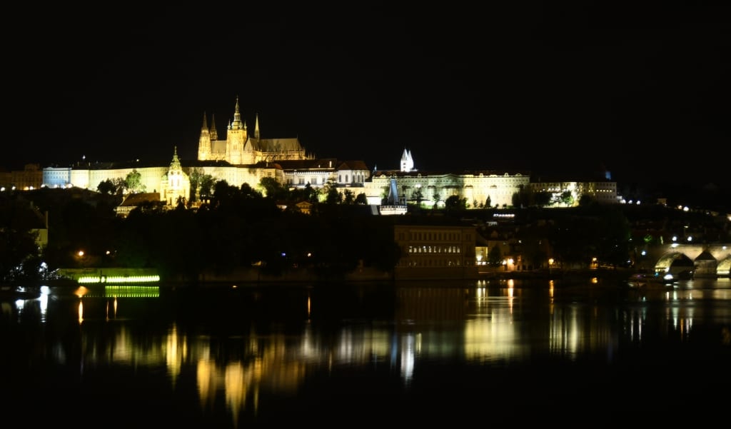 Prager Burg bei Nacht