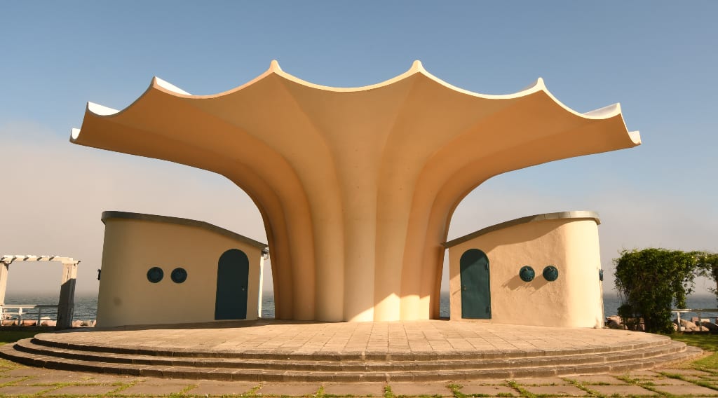 Futuristisches Gebäude auf Rügen