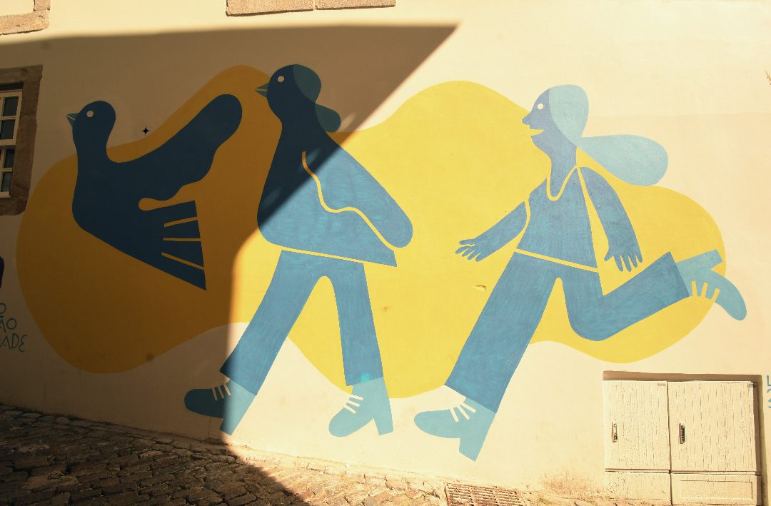 Gelb-blaue Streetart