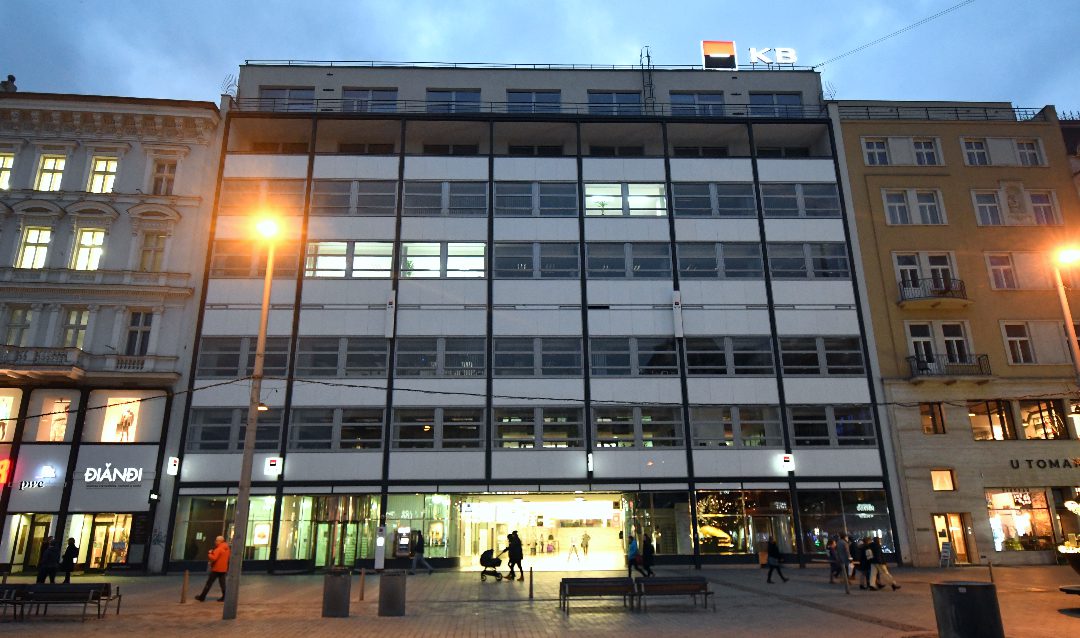 Bankgebäude im funktionalistischen Stil