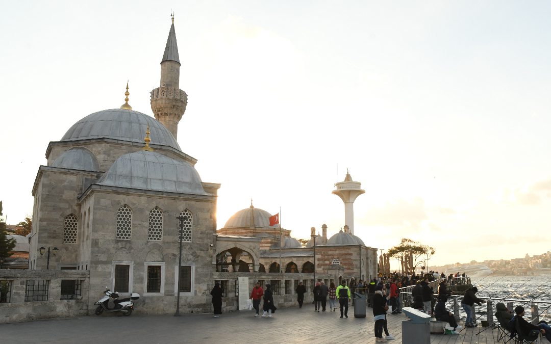 Moschee direkt am Bosporus