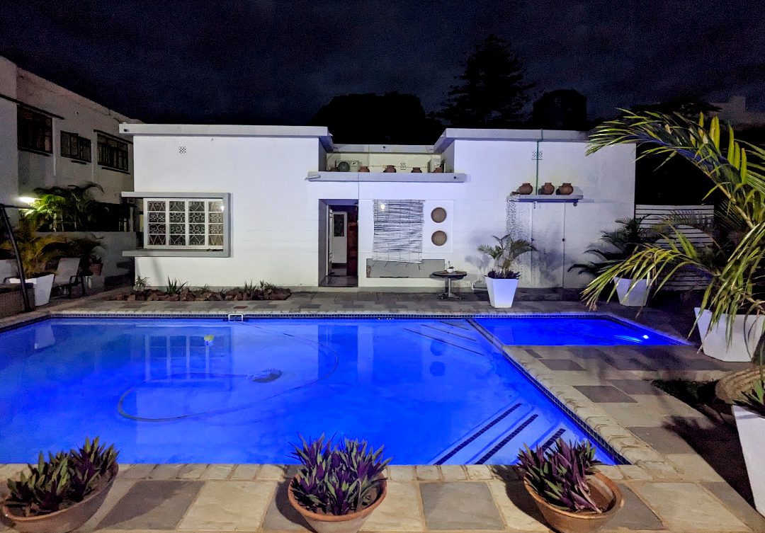 Art-déco-Villa mit Pool