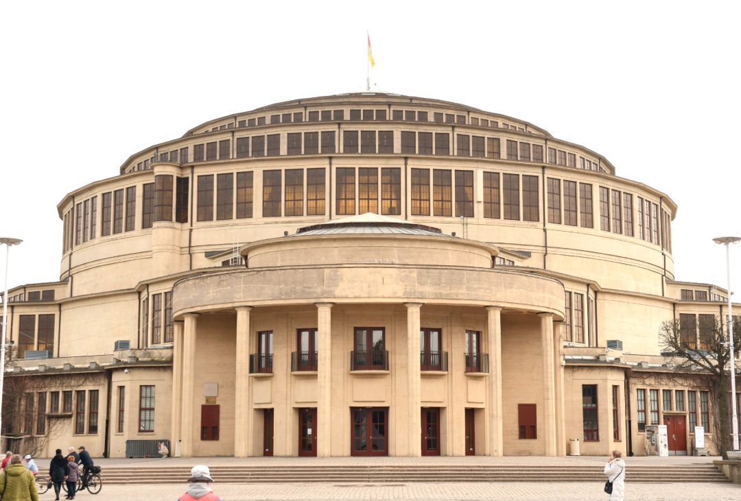 Tempelartige Halle