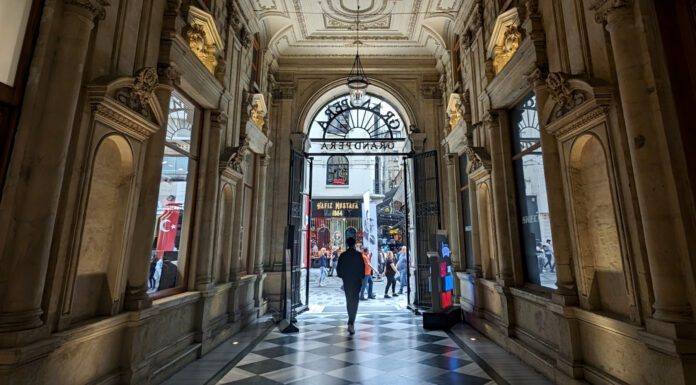 Pera-Passagen: Die historischen Durchgänge von İstanbul-Beyoğlu