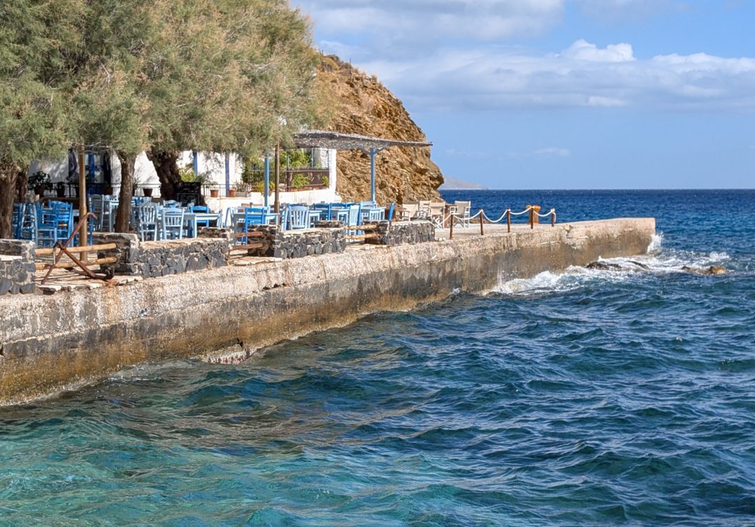 Taverne direkt am Meer